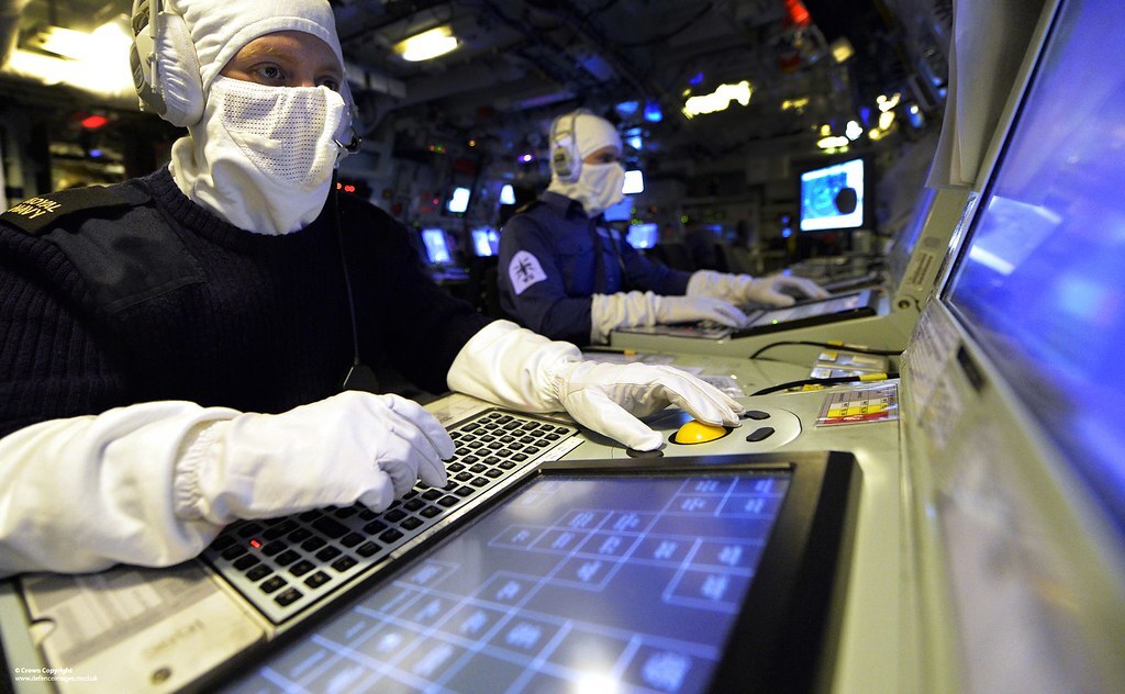 Radar Operator Onboard HMS Iron Duke | A Royal Navy radar op… | Flickr