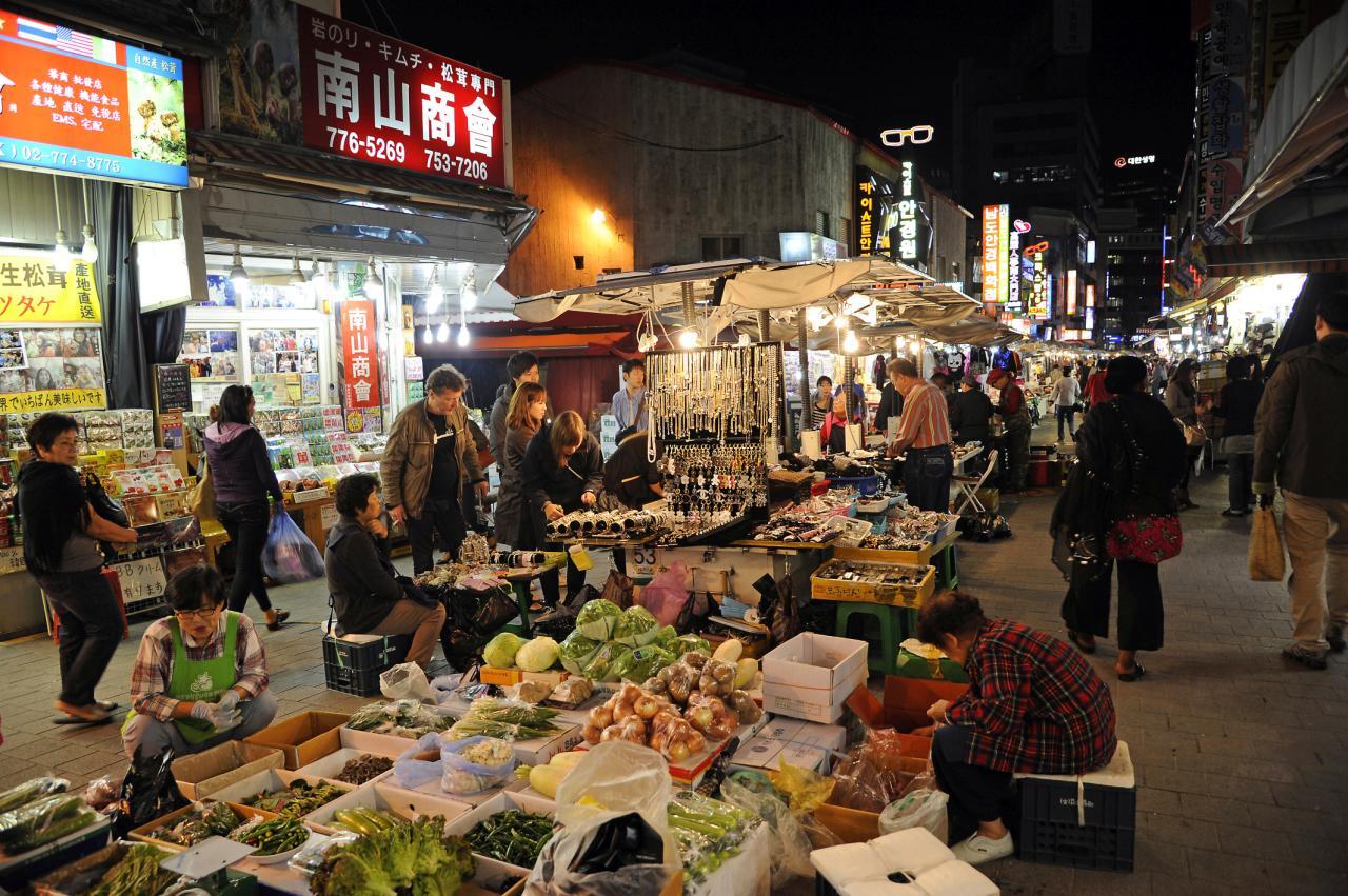 Night market (2) | Seoul | Pictures | Korea, South in Global-Geography